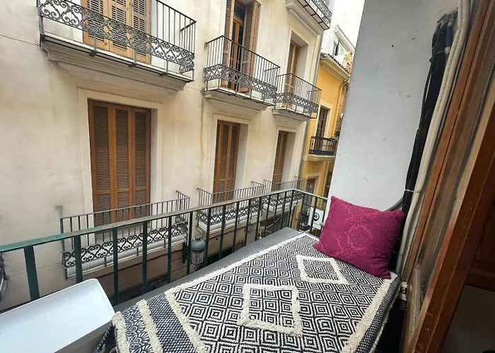 Cozy Apartment In Valencia Center